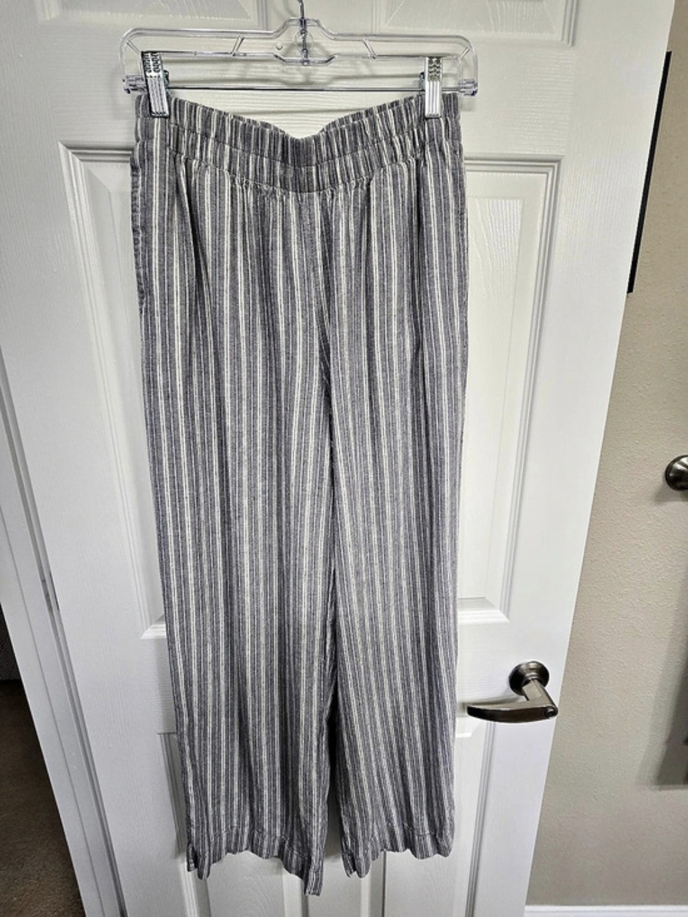 Old Navy High-Rise Super Wide-Leg Striped Linen-Blend Pants